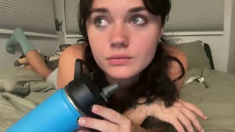 Snapshot of queencassidyy chatting on October 29, 6:29 am Cassidy online show from October 29, 6:29 am