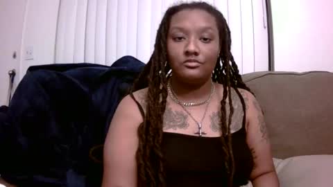 Queen Chief online show from March 24, 7:47 am