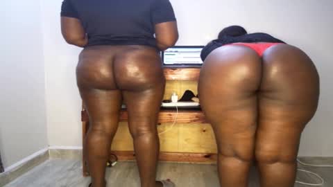 Nina online show from November 15, 6:20 pm