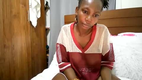 queenmom online show from June 5, 8:15 pm
