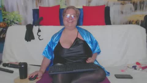 QueenPammy online show from November 11, 7:04 am