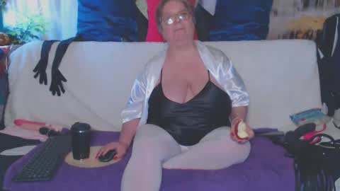 QueenPammy online show from March 7, 10:33 am