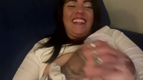 Queen online show from December 22, 8:16 am