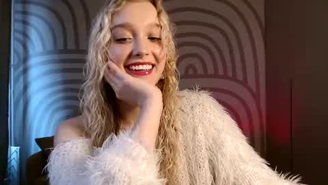 Serena XoXo online show from June 14, 2:39 pm