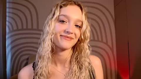 Serena XoXo online show from June 29, 3:23 pm