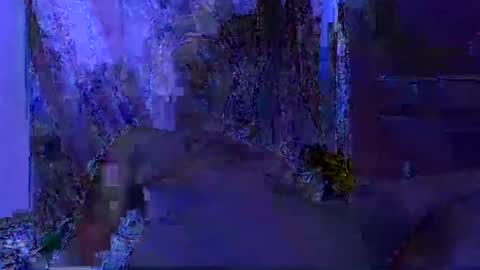 queen online show from December 20, 7:50 pm