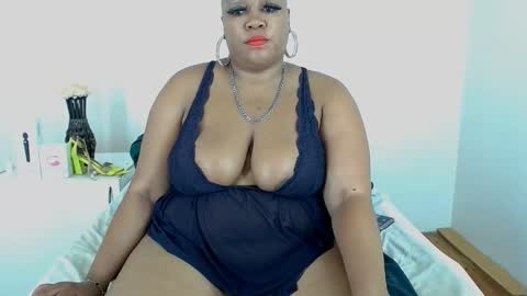 QUEENxJESSI online show from October 10, 4:06 am