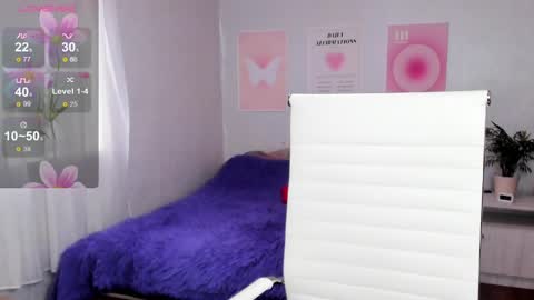 Anna online show from April 10, 7:47 am