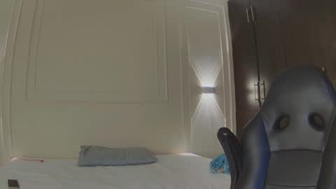 rachell_owen online show from December 23, 5:11 am