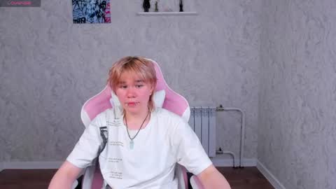 Rachell online show from May 18, 4:07 am