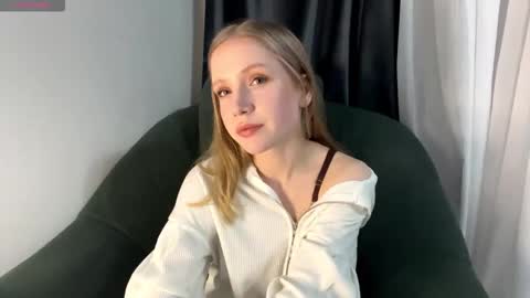 Alice online show from December 15, 8:25 pm