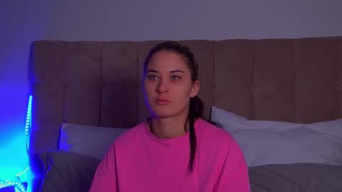 RachellSimpson online show from March 11, 6:30 pm