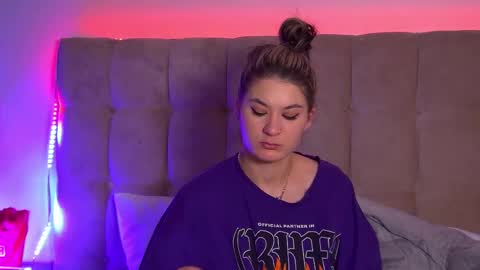 RachellSimpson online show from March 5, 5:18 am