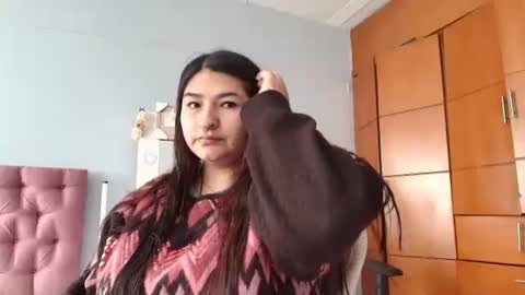 Snapshot of radiantgoddes chatting on January 9, 1:13 pm radiantgoddes online show from January 9, 1:13 pm