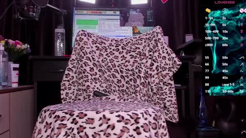 Laura online show from January 17, 2:29 am