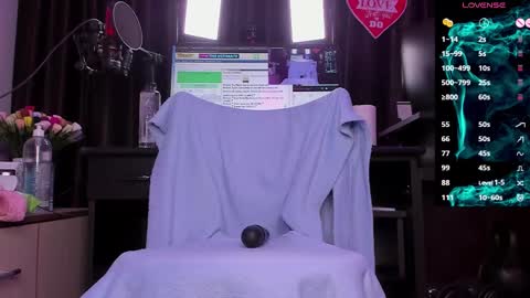 Laura online show from February 17, 3:36 am