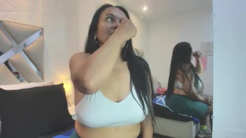 Raquel Moore  online show from January 13, 6:12 pm