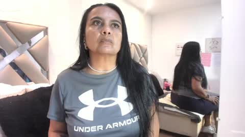 Raquel Moore  online show from February 13, 12:29 pm