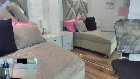 Raquel Moore  online show from February 6, 5:16 pm