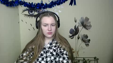 raspberry0101 online show from January 7, 2:08 pm