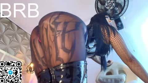   online show from December 5, 11:22 am