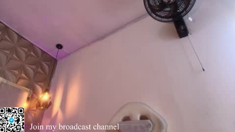   online show from November 7, 11:27 am