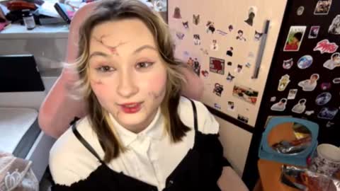 Lilith online show from October 31, 8:40 am