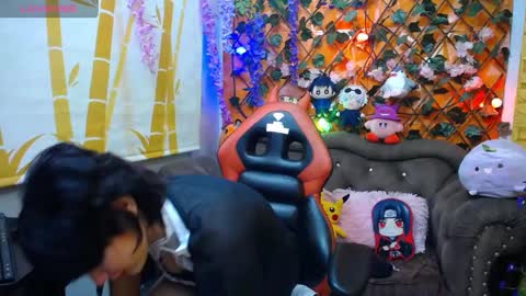 Snapshot of ravenn_20 chatting on January 28, 11:17 am RavenN online show from January 28, 11:17 am
