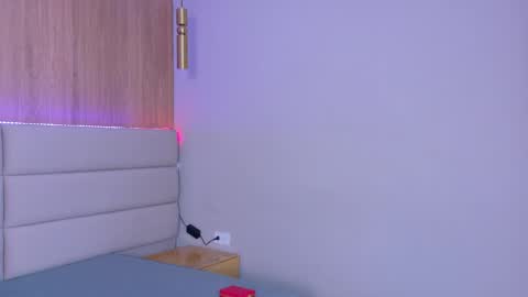 Reachel Miller online show from April 16, 10:23 pm