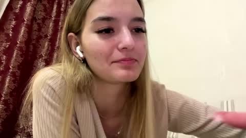 Risa online show from April 30, 8:57 pm