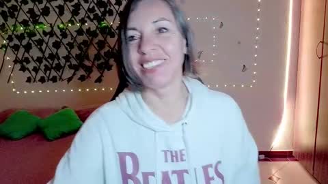 Rebbeca online show from November 14, 10:48 am