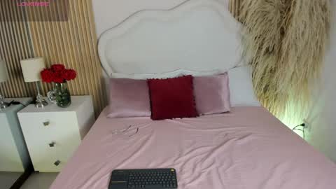 rebeca_taylor_ online show from March 25, 3:12 am