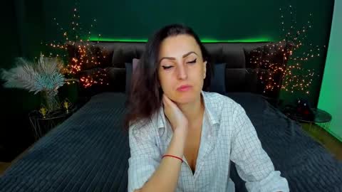 rebecca_diamonds online show from March 12, 6:40 am