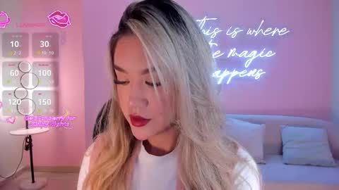 Rebe online show from March 3, 8:15 pm