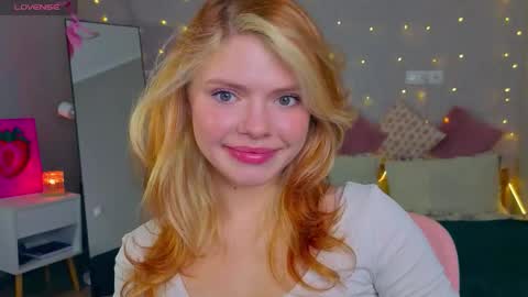 red__candy online show from December 2, 9:22 am