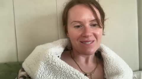 Snapshot of red_head_rosie_69 chatting on September 26, 12:14 pm Rosie online show from September 26, 12:14 pm