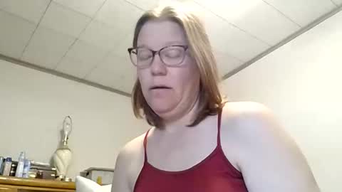 Redbre online show from December 16, 2:23 pm