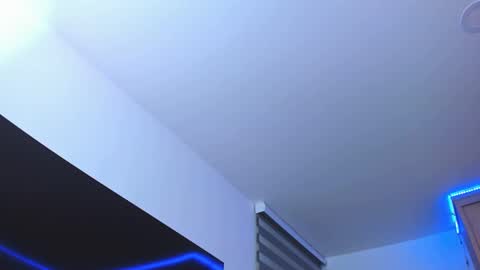 redski77 online show from February 9, 6:11 am