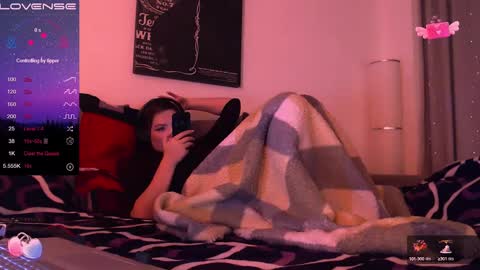 Snapshot of redyari chatting on January 11, 12:55 am Red online show from January 11, 12:55 am