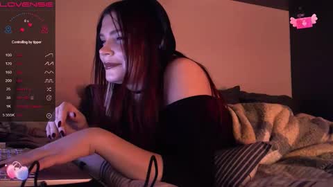 Snapshot of redyari chatting on October 11, 12:15 am Red online show from October 11, 12:15 am