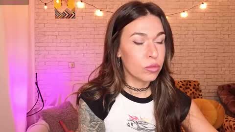 ReginaHawkinss online show from November 4, 8:52 am