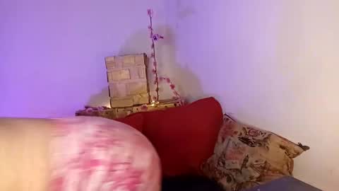 Tania Nixx online show from May 7, 10:13 pm