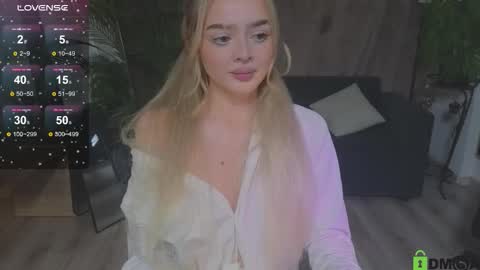 Snapshot of relax_time_ chatting on October 3, 3:17 pm Anna online show from October 3, 3:17 pm
