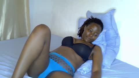 Snapshot of rem010a chatting on October 15, 7:44 am rem010a online show from October 15, 7:44 am