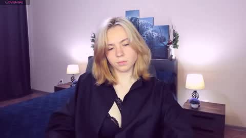RemiPeach online show from May 19, 3:41 pm