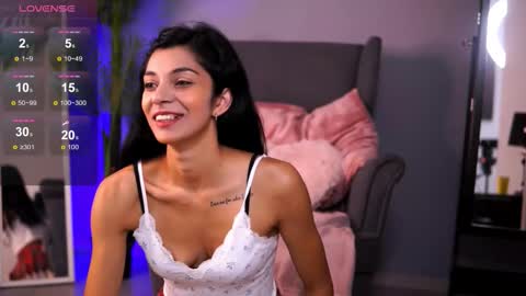 Rena online show from October 28, 5:02 am