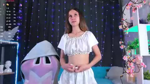 Christina online show from August 7, 5:53 pm