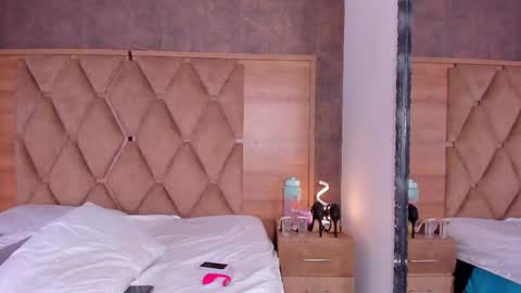 Riana online show from October 27, 5:36 am