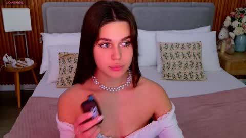 Rihanna online show from October 18, 6:10 pm