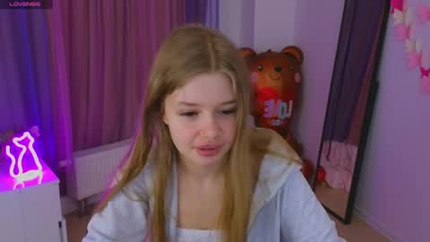 Rina online show from March 31, 9:04 pm